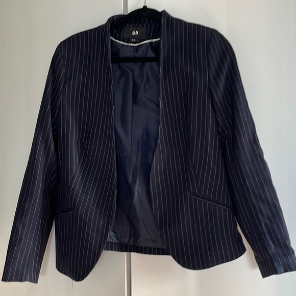 H&M navy and white blazer - Picture 1 of 6